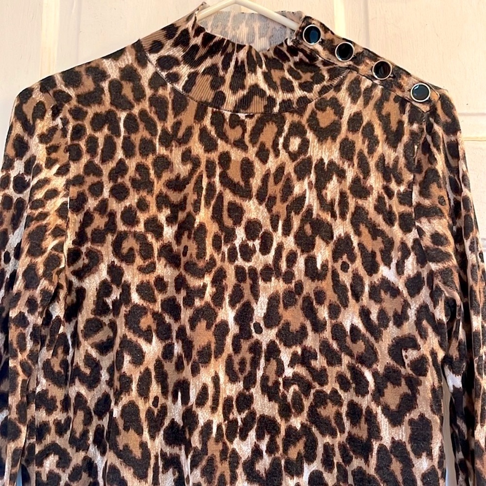 J. Crew women’s Leopard Print sweater with Button Detail in size small